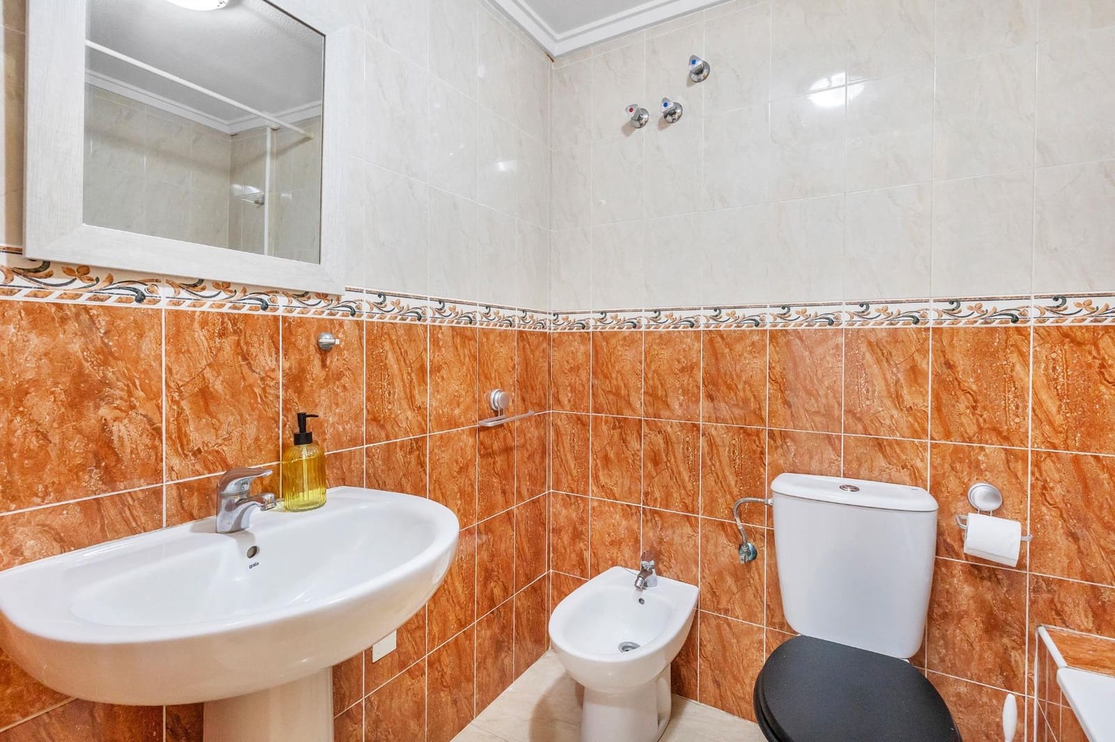 Studio til salg i Torrevieja med swimmingpool - € 99.900 (Ref: 9836185)