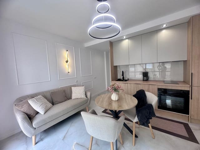 Apartamento de 1 habitación en Playa del Cura, Torrevieja en venta con piscina - 159.900 € (Ref: 9836796)
