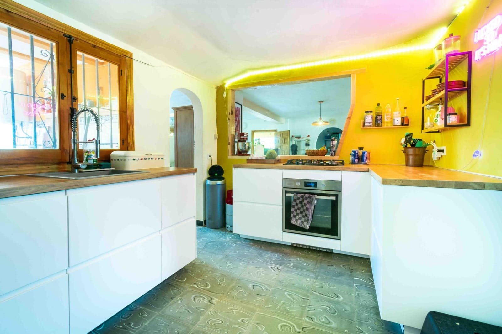 4 soveværelse Villa til salg i Alfaz del Pi / L'Alfas del Pi med swimmingpool - € 649.000 (Ref: 9843327)