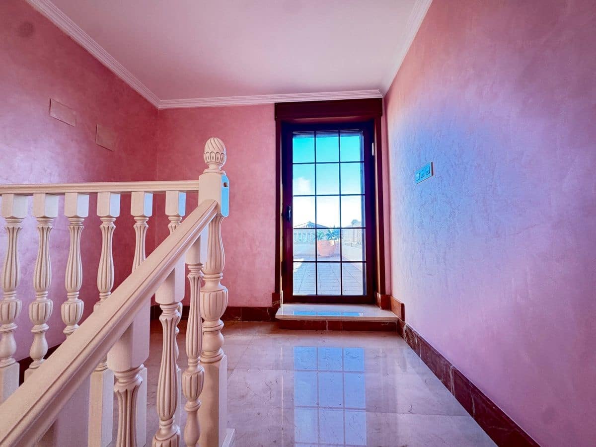 4 bedroom Villa for sale in Cabo Roig with pool - € 1,700,000 (Ref: 9844290)