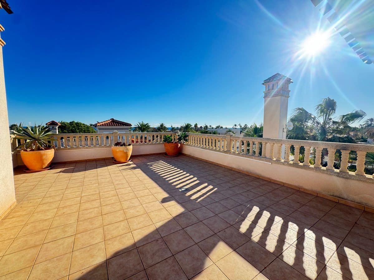 4 bedroom Villa for sale in Cabo Roig with pool - € 1,700,000 (Ref: 9844290)
