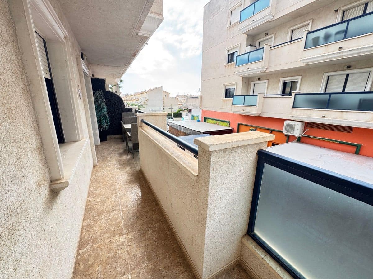2 bedroom Apartment for sale in Cabo Roig with pool - € 189,995 (Ref: 9844291)