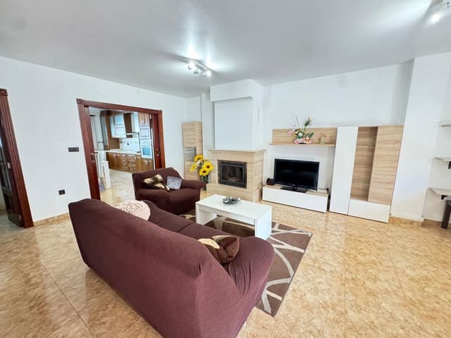 3 soveværelse Byhus til salg i San Miguel de Salinas med swimmingpool - € 249.000 (Ref: 9844292)