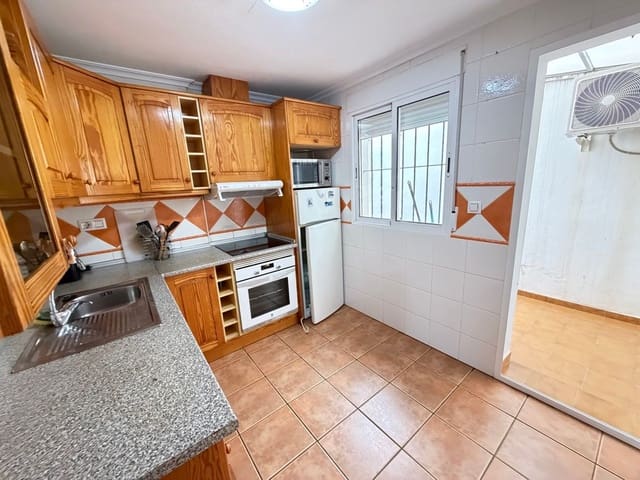 2 bedroom Bungalow for sale in Cabo Roig, Orihuela with pool - € 235,000 (Ref: 9844295)
