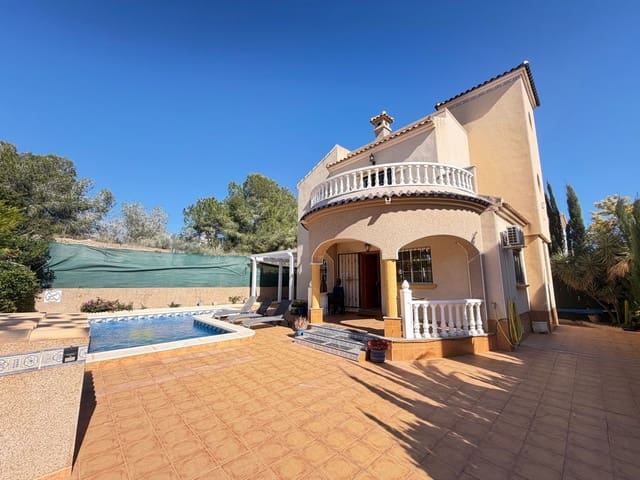 3 sypialnia Willa na sprzedaż w Villamartin, Orihuela z basenem - 375 000 € (Ref: 9844297)