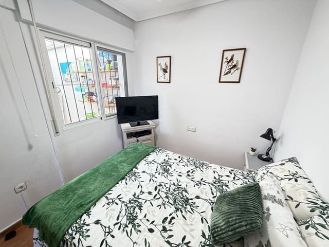 4 makuuhuone Bungalow myytävänä paikassa La Zenia, Orihuela mukana uima-altaan - 289 000 € (Ref: 9844299)
