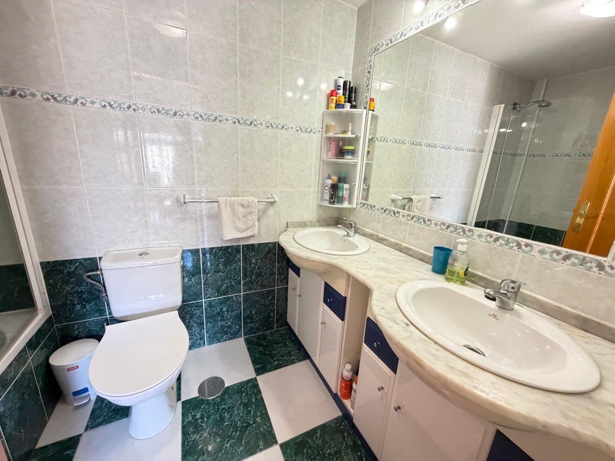 2 makuuhuone Huoneisto myytävänä paikassa La Zenia mukana uima-altaan - 199 999 € (Ref: 9844302)