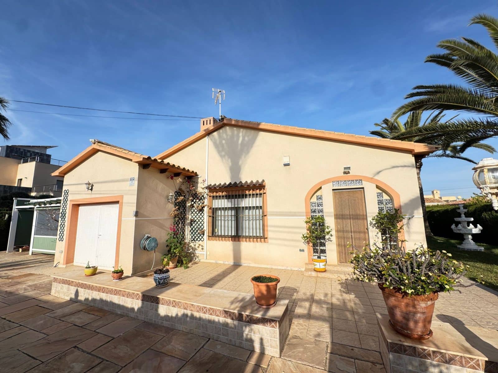 3 bedroom Villa for sale in Cabo Roig with pool - € 790,000 (Ref: 9844303)