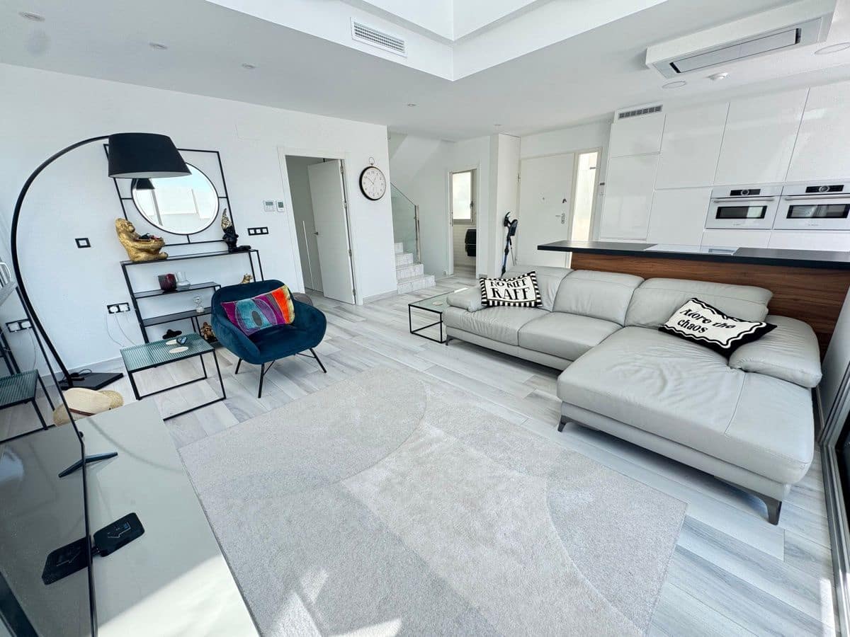 4 bedroom Villa for sale in Dehesa de Campoamor with pool - € 635,000 (Ref: 9844305)