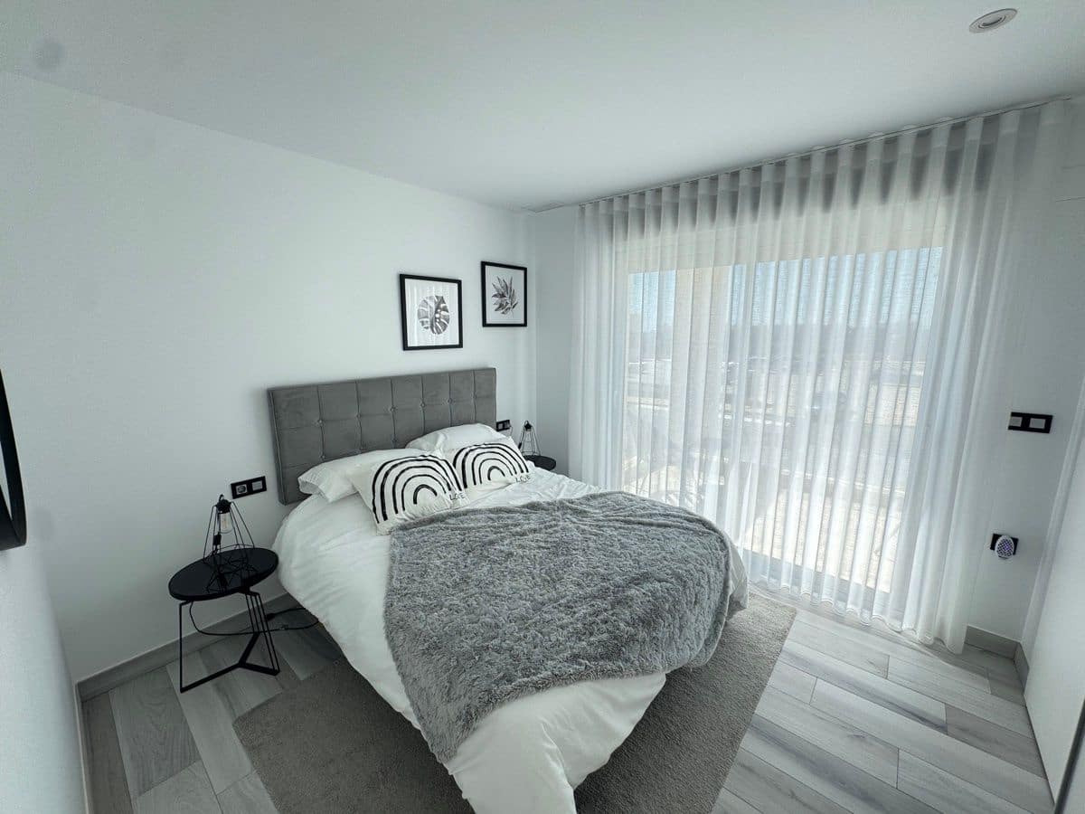 4 bedroom Villa for sale in Dehesa de Campoamor with pool - € 635,000 (Ref: 9844305)