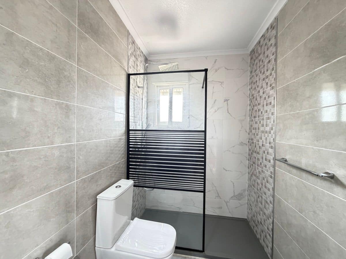 4 bedroom Villa for sale in Villamartin with pool - € 385,000 (Ref: 9844307)