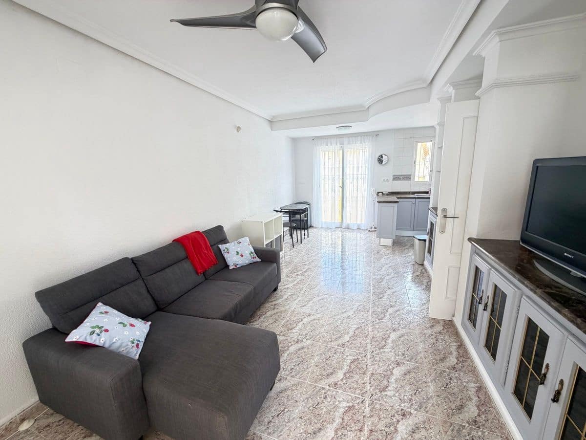 2 bedroom Townhouse for sale in Villamartin with pool - € 179,995 (Ref: 9844308)