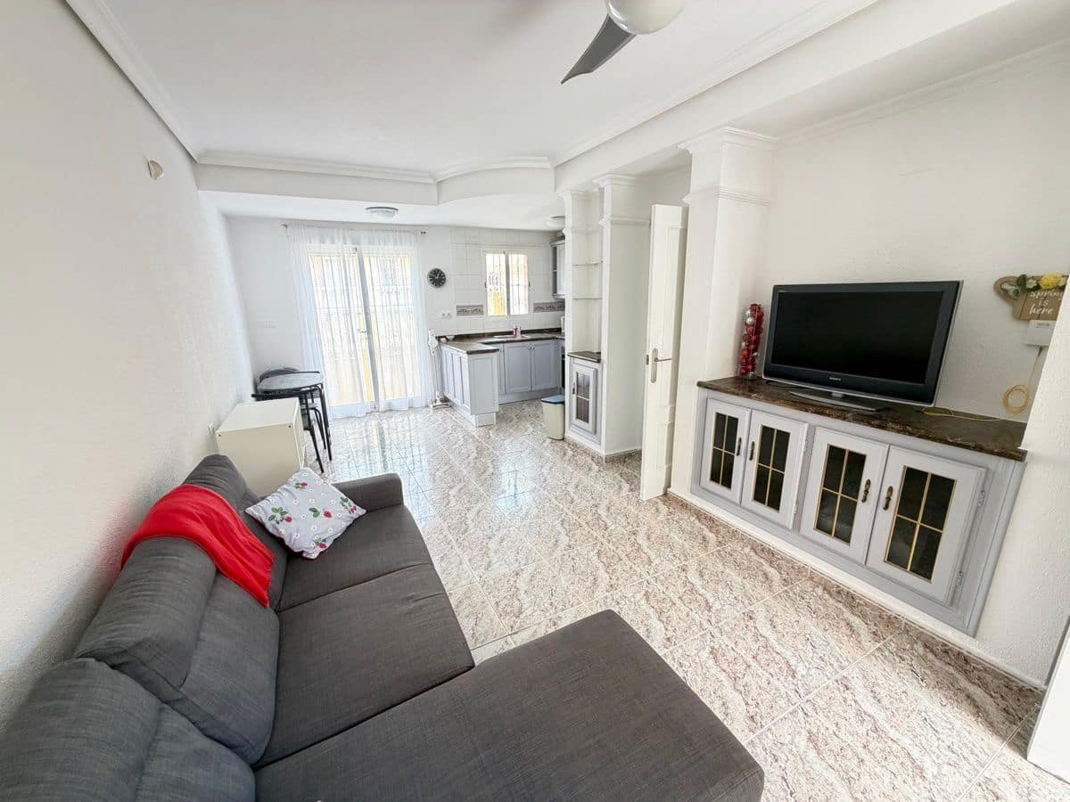 2 bedroom Townhouse for sale in Villamartin with pool - € 179,995 (Ref: 9844308)