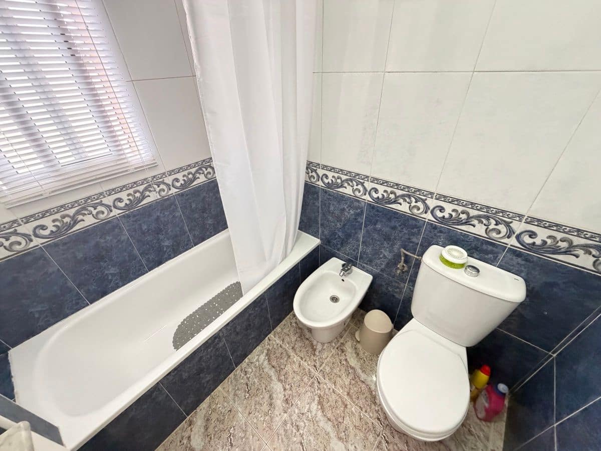 2 bedroom Townhouse for sale in Villamartin with pool - € 179,995 (Ref: 9844308)