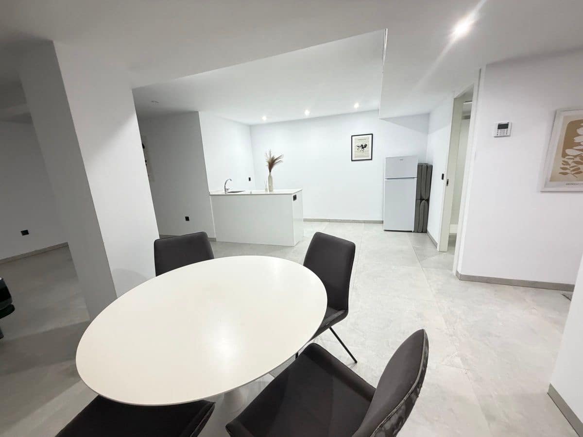 4 soveværelse Villa til salg i Villamartin med swimmingpool - € 570.000 (Ref: 9844310)