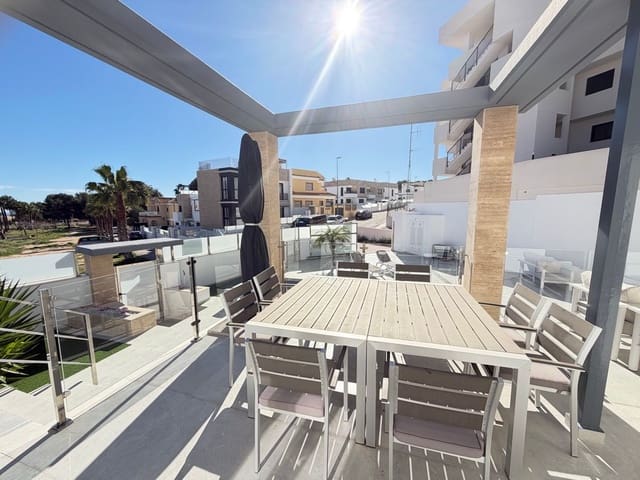 4 soveværelse Villa til salg i Villamartin, Orihuela med swimmingpool - € 570.000 (Ref: 9844310)