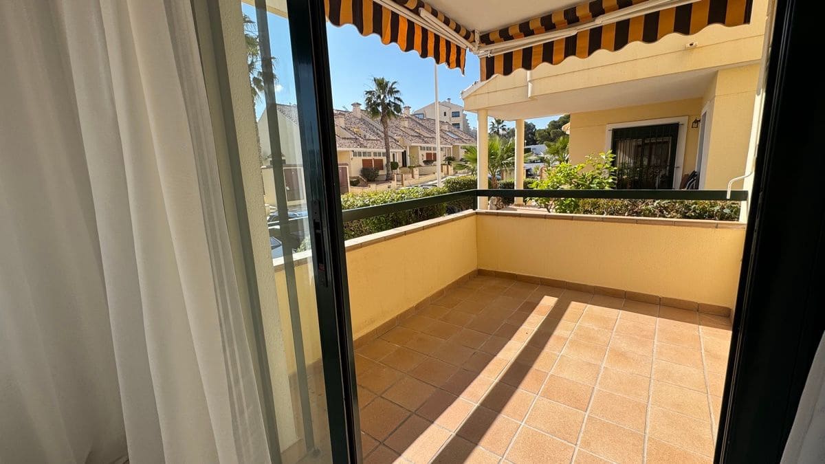 Apartamento de 2 habitaciones en Dehesa de Campoamor en venta con piscina - 239.000 € (Ref: 9844312)