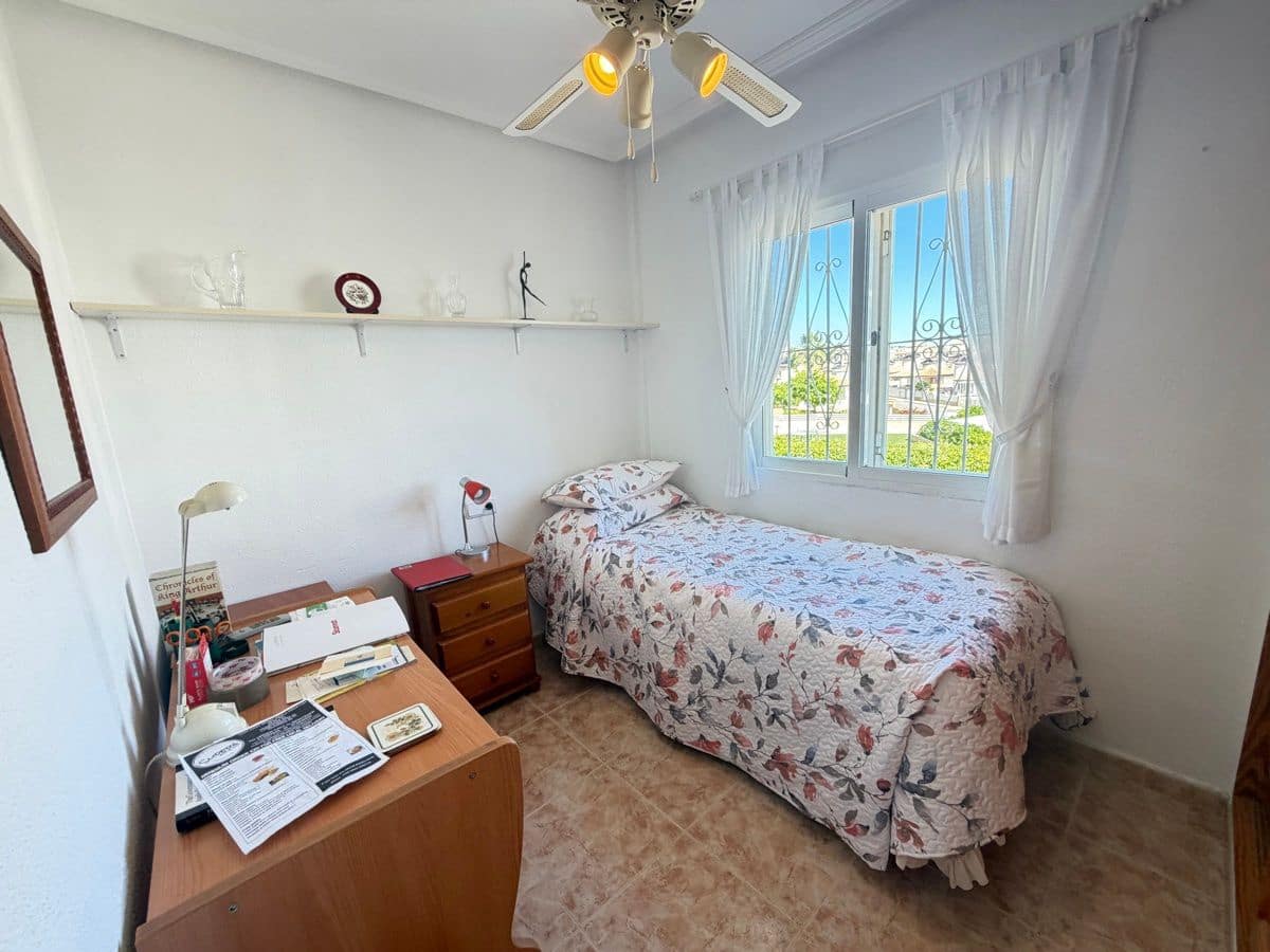 2 makuuhuone Huoneisto myytävänä paikassa La Zenia mukana uima-altaan - 189 995 € (Ref: 9850838)