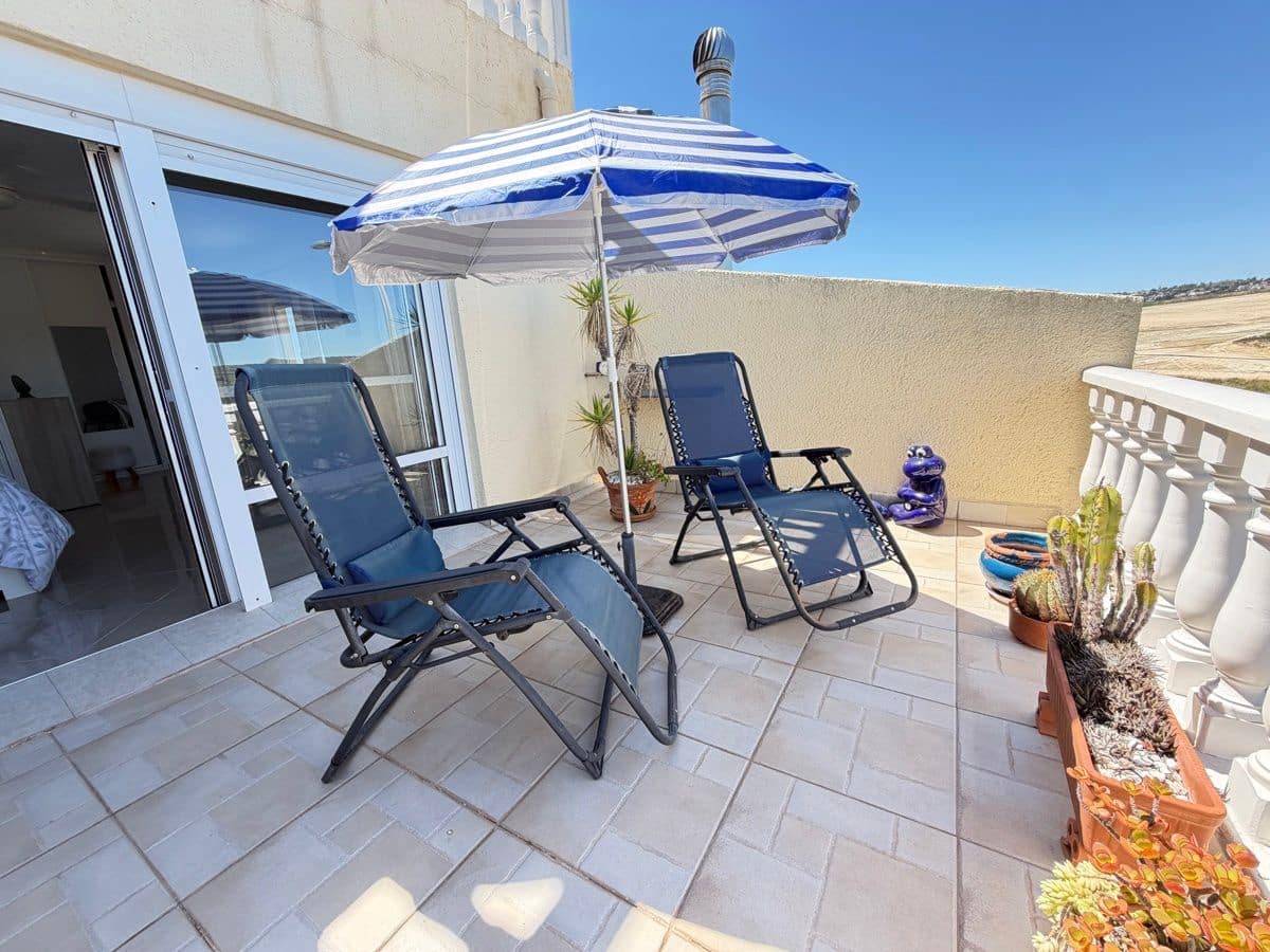 3 soveværelse Byhus til salg i San Miguel de Salinas med swimmingpool - € 235.000 (Ref: 9850839)