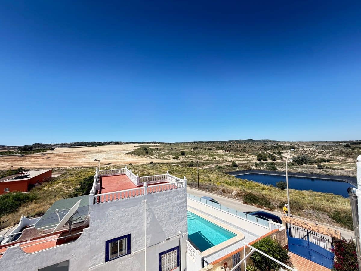 3 soveværelse Byhus til salg i San Miguel de Salinas med swimmingpool - € 235.000 (Ref: 9850839)