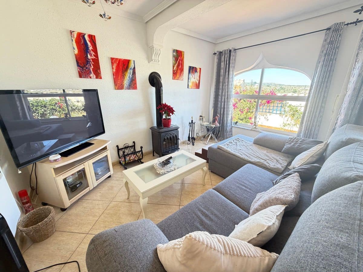 3 soveværelse Byhus til salg i San Miguel de Salinas med swimmingpool - € 235.000 (Ref: 9850839)