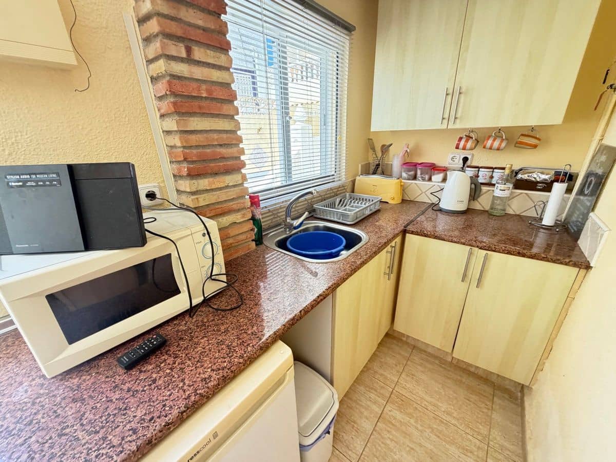 3 soveværelse Byhus til salg i San Miguel de Salinas med swimmingpool - € 235.000 (Ref: 9850839)