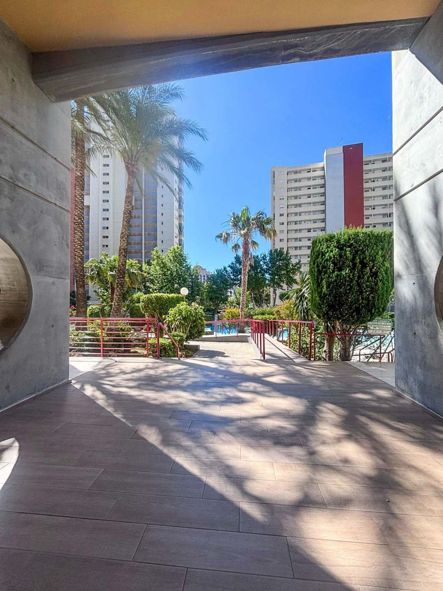 2 soveværelse Lejlighed til salg i Benidorm med swimmingpool - € 275.000 (Ref: 9855920)