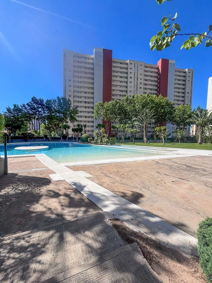 2 soveværelse Lejlighed til salg i Benidorm med swimmingpool - € 275.000 (Ref: 9855920)