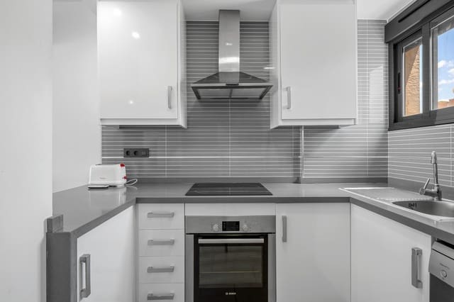 2 Zimmer Apartment zu verkaufen in La Zenia, Orihuela mit Pool - 339.000 € (Ref: 9858822)