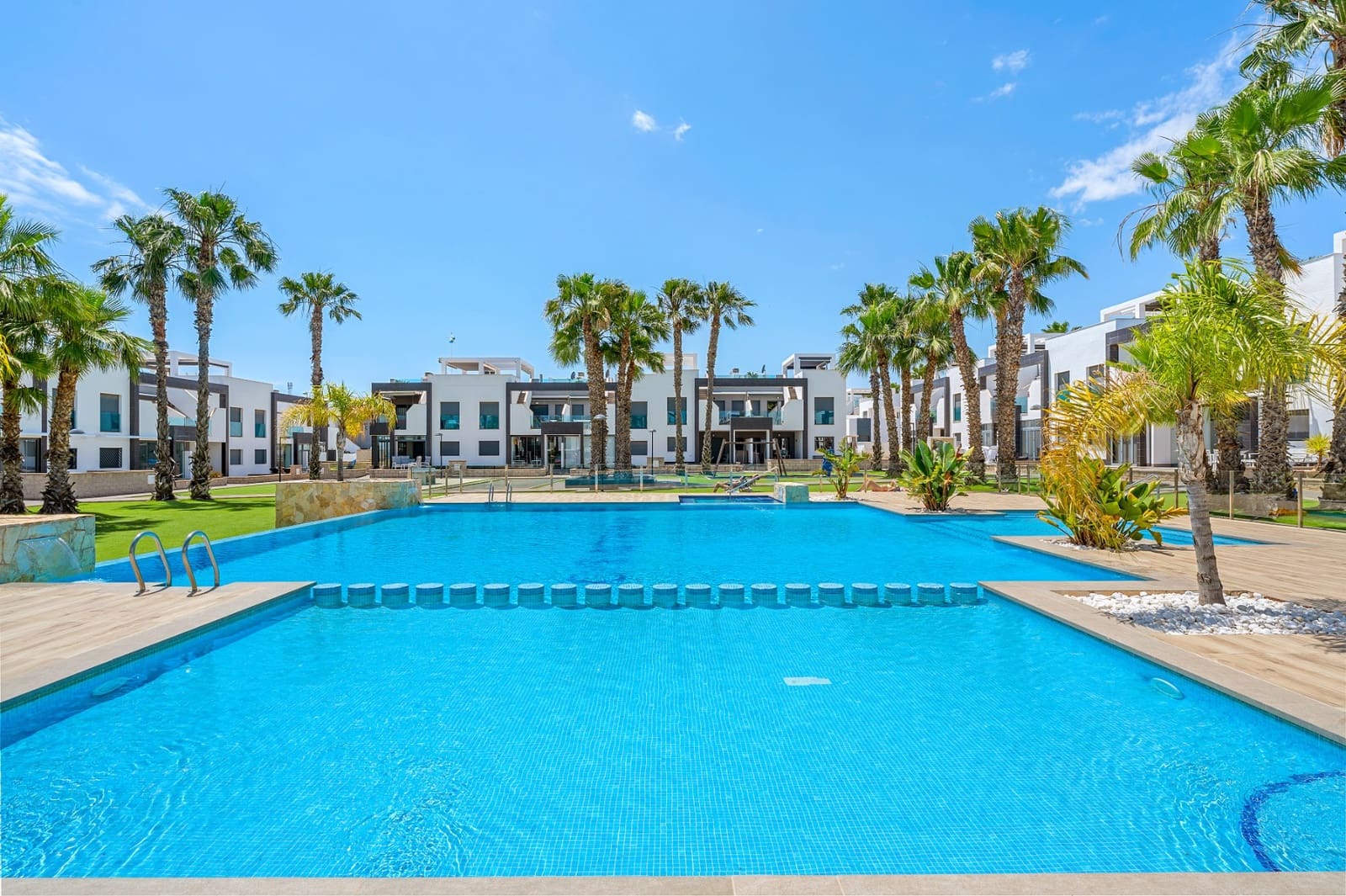 2 Zimmer Apartment zu verkaufen in Orihuela Costa mit Pool - 339.000 € (Ref: 9858822)