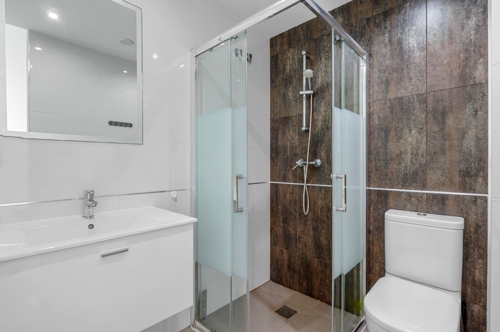 2 Zimmer Apartment zu verkaufen in Orihuela Costa mit Pool - 339.000 € (Ref: 9858822)