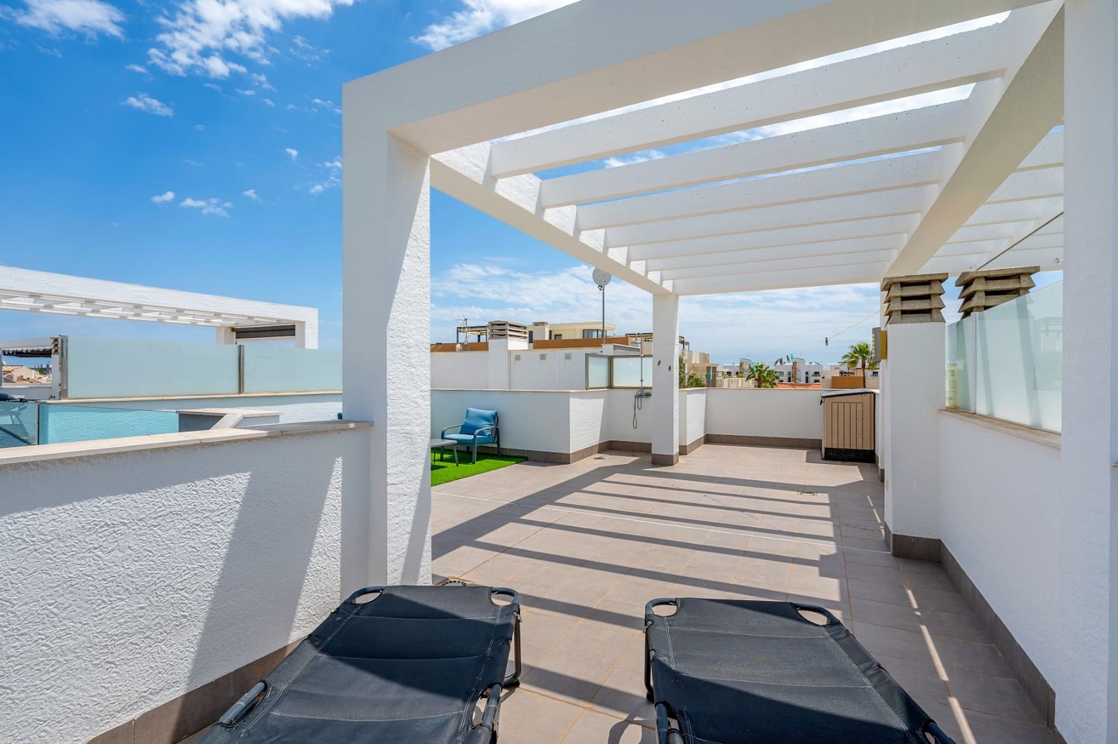 2 Zimmer Apartment zu verkaufen in Orihuela Costa mit Pool - 339.000 € (Ref: 9858822)