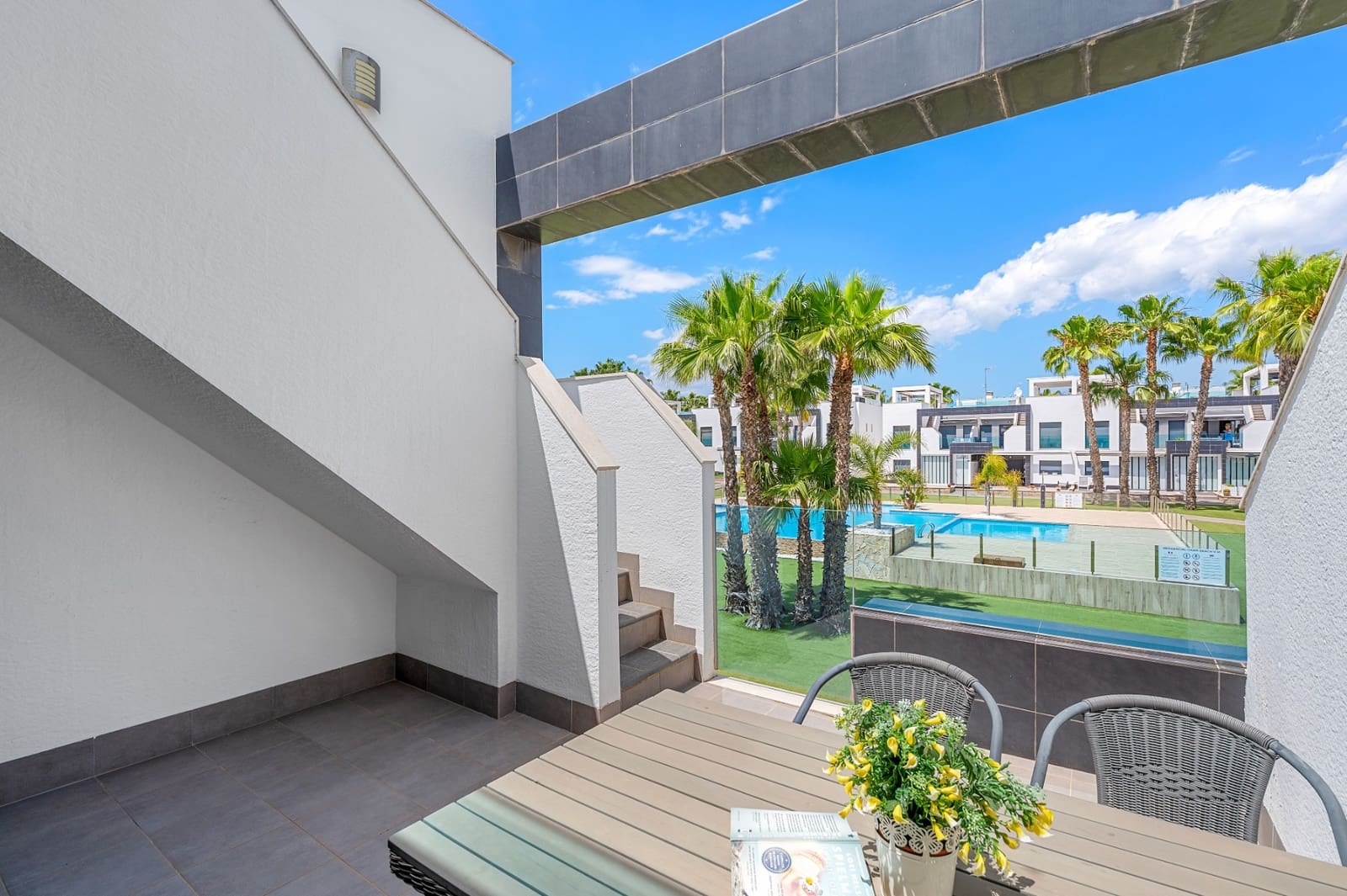 2 Zimmer Apartment zu verkaufen in Orihuela Costa mit Pool - 339.000 € (Ref: 9858822)