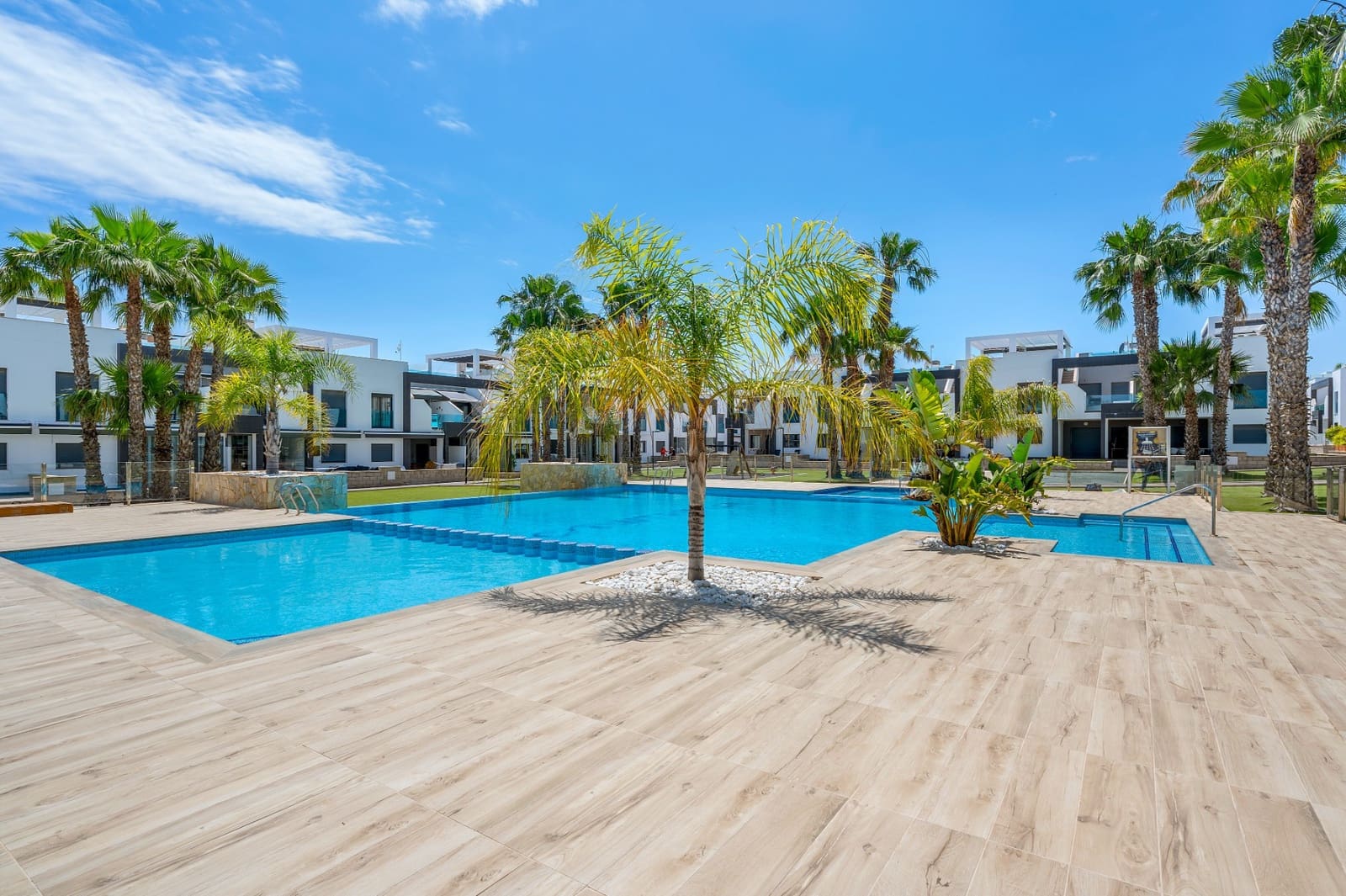 2 Zimmer Apartment zu verkaufen in Orihuela Costa mit Pool - 339.000 € (Ref: 9858822)