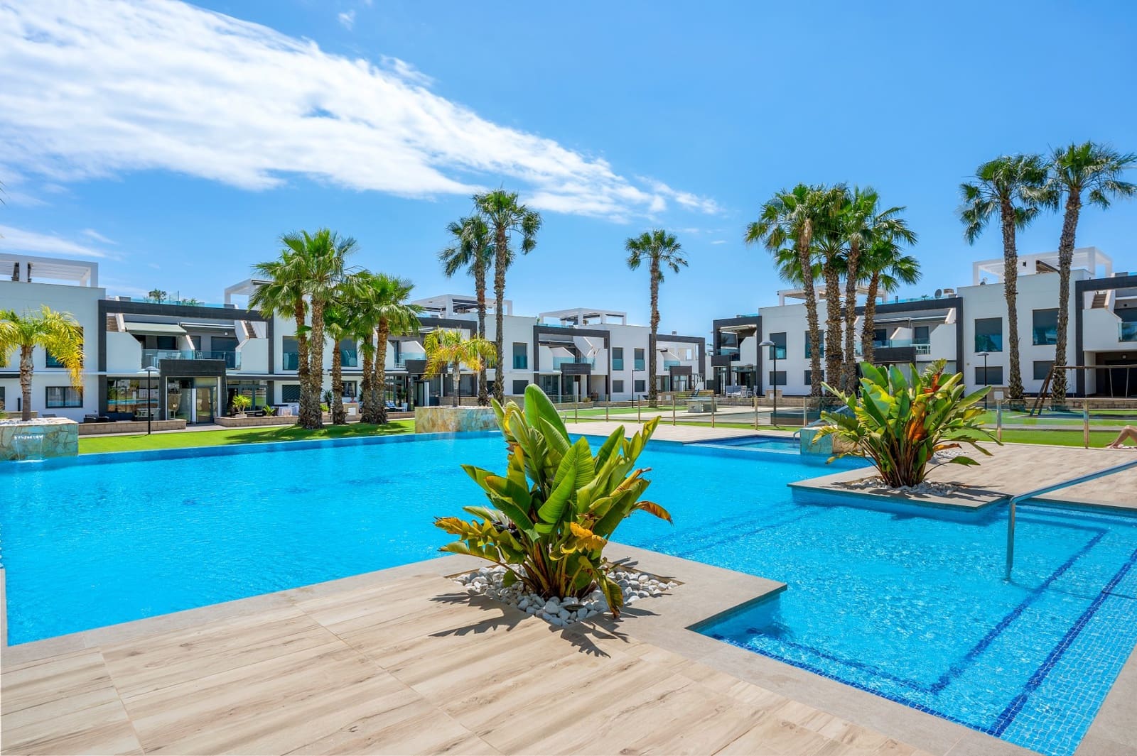 2 Zimmer Apartment zu verkaufen in Orihuela Costa mit Pool - 339.000 € (Ref: 9858822)