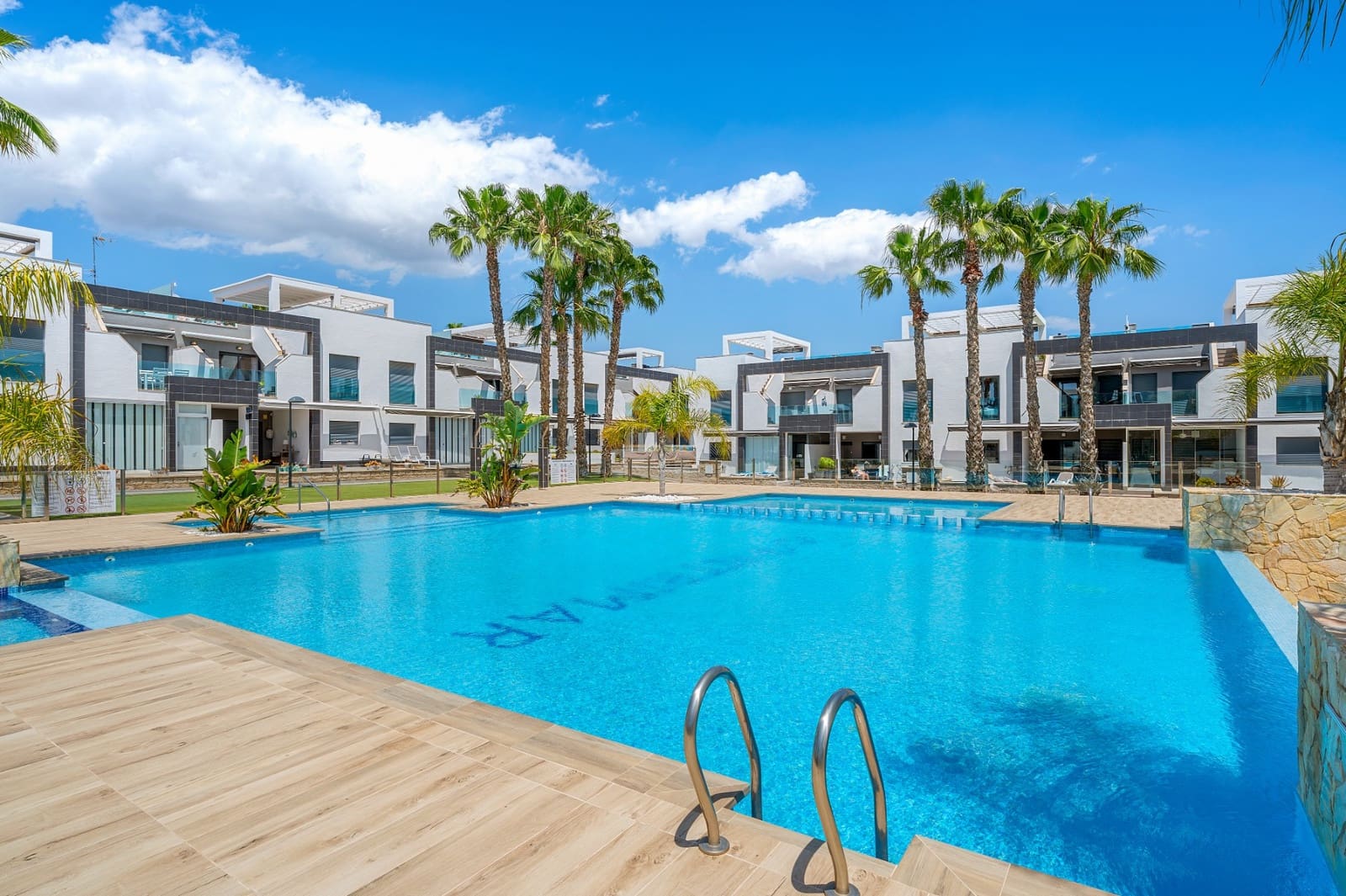2 Zimmer Apartment zu verkaufen in Orihuela Costa mit Pool - 339.000 € (Ref: 9858822)