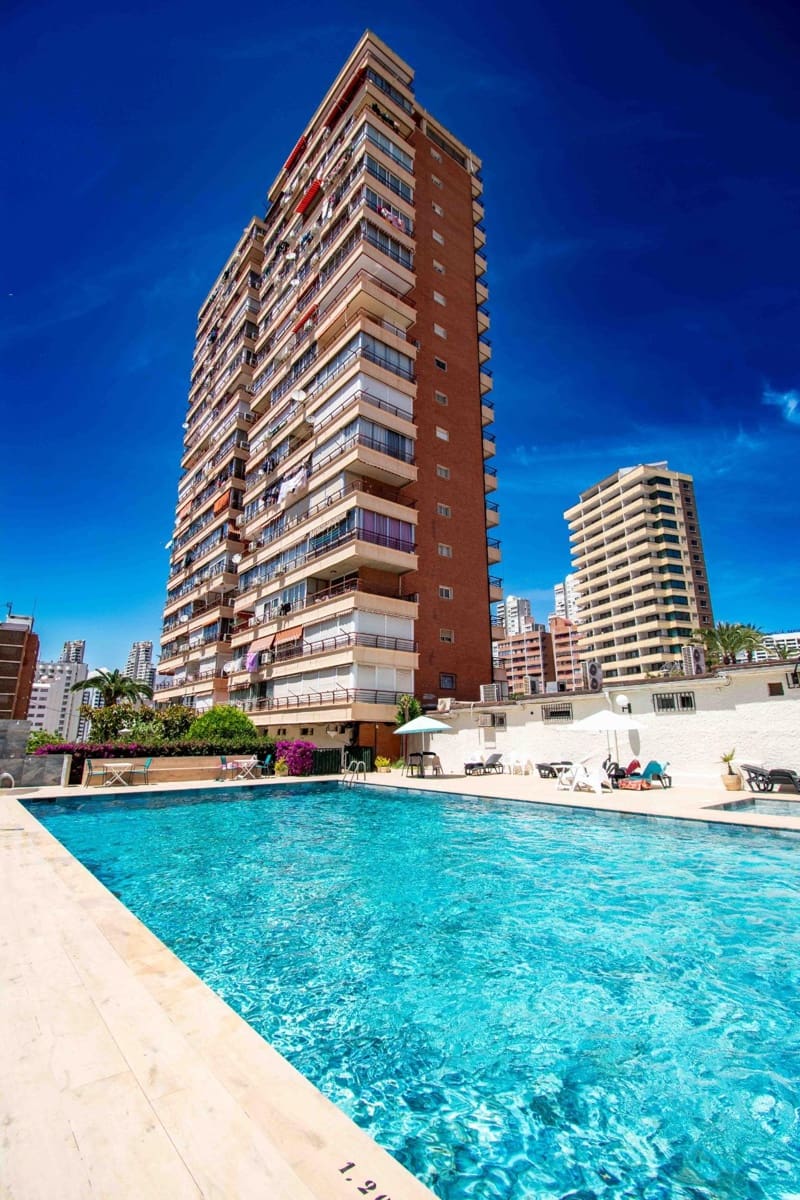 1 Zimmer Apartment zu verkaufen in Benidorm mit Pool - 223.000 € (Ref: 9859928)