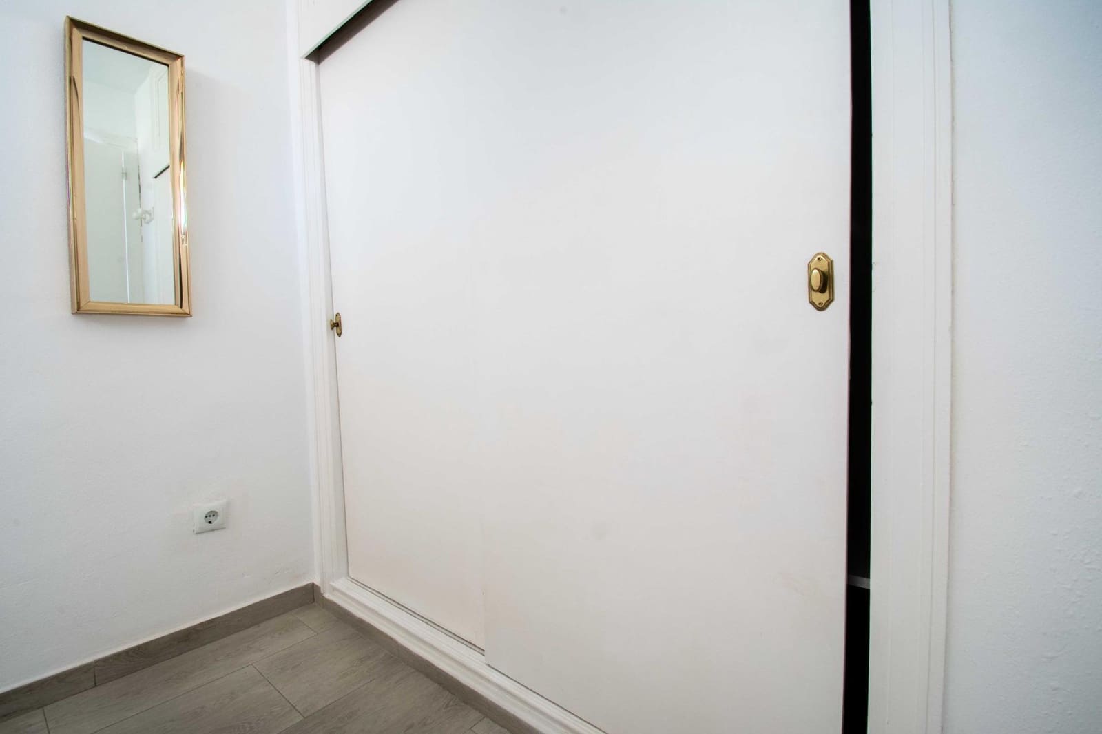 1 Zimmer Apartment zu verkaufen in Benidorm mit Pool - 223.000 € (Ref: 9859928)