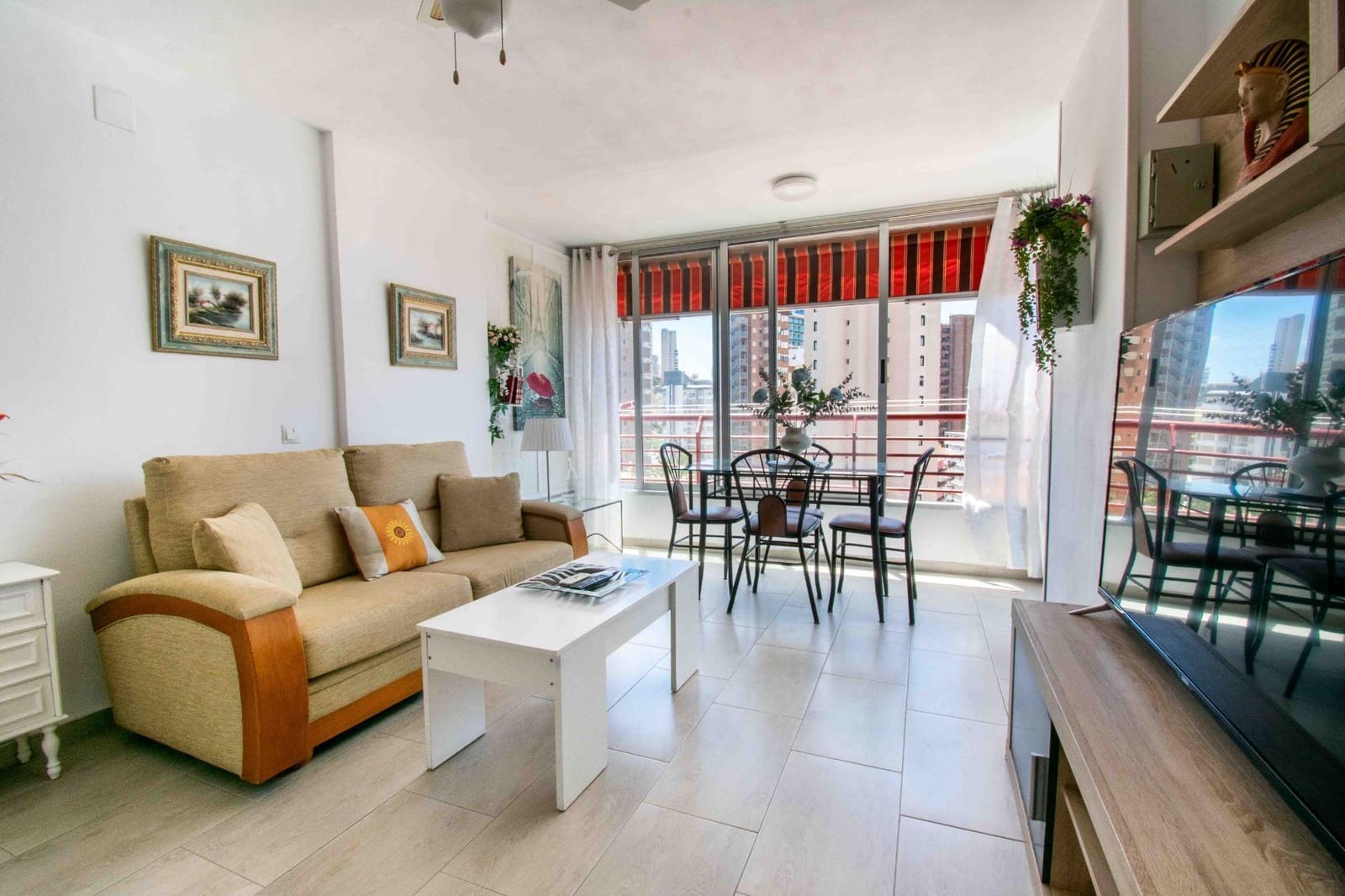 1 Zimmer Apartment zu verkaufen in Benidorm mit Pool - 223.000 € (Ref: 9859928)