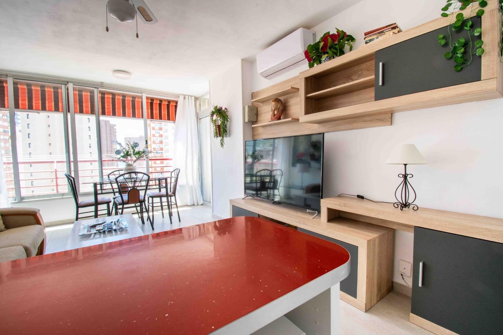 1 Zimmer Apartment zu verkaufen in Benidorm mit Pool - 223.000 € (Ref: 9859928)