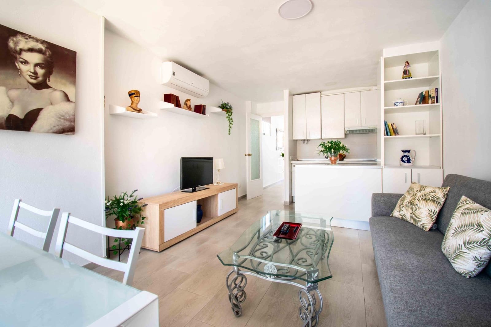 1 Zimmer Apartment zu verkaufen in Benidorm mit Pool - 223.000 € (Ref: 9859929)
