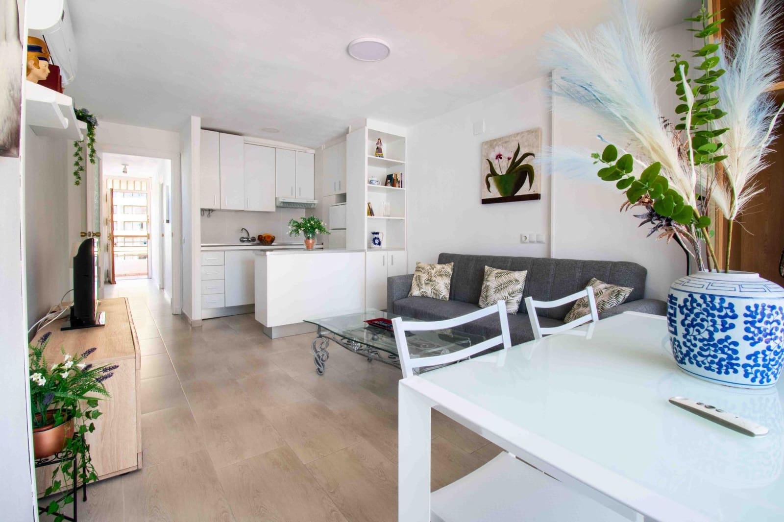 1 Zimmer Apartment zu verkaufen in Benidorm mit Pool - 223.000 € (Ref: 9859929)