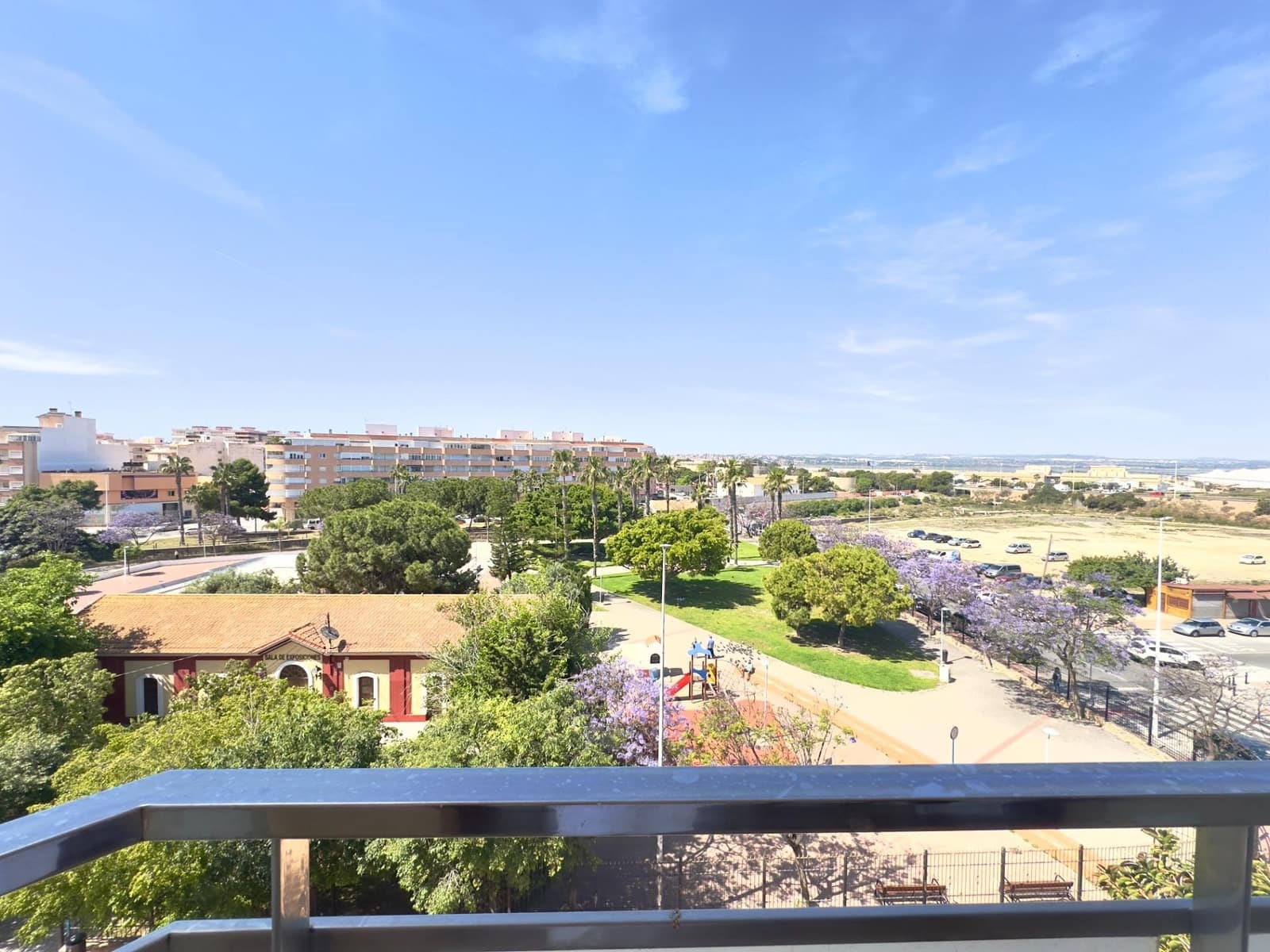 Apartamento de 2 habitaciones en Torrevieja en venta - 194.700 € (Ref: 9860705)