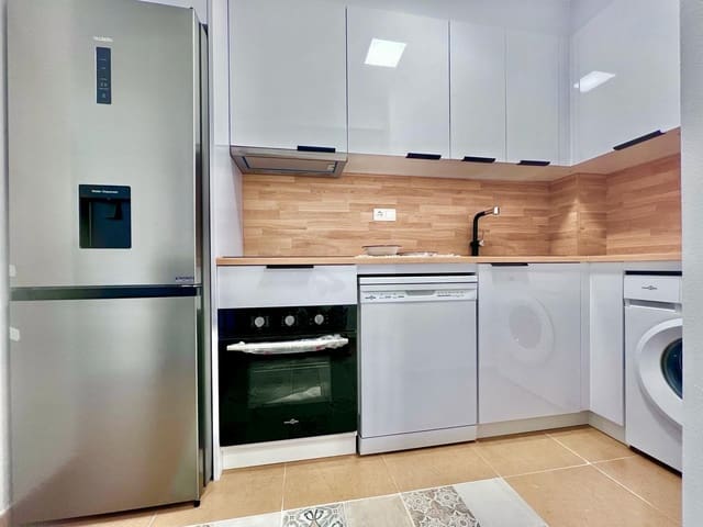Apartamento de 2 habitaciones en Playa del Acequión, Torrevieja en venta - 199.700 € (Ref: 9860708)