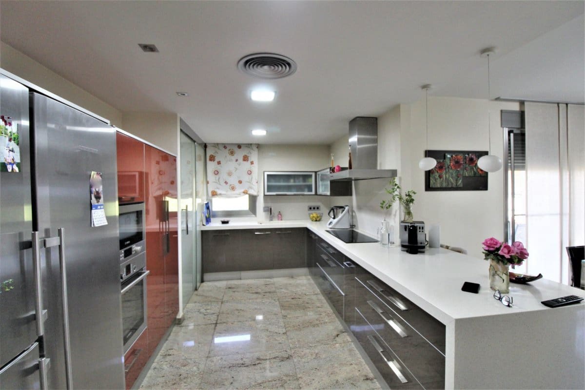 5 soverom Villa til salgs i Murcia by med svømmebasseng garasje - € 899 000 (Ref: 9860739)