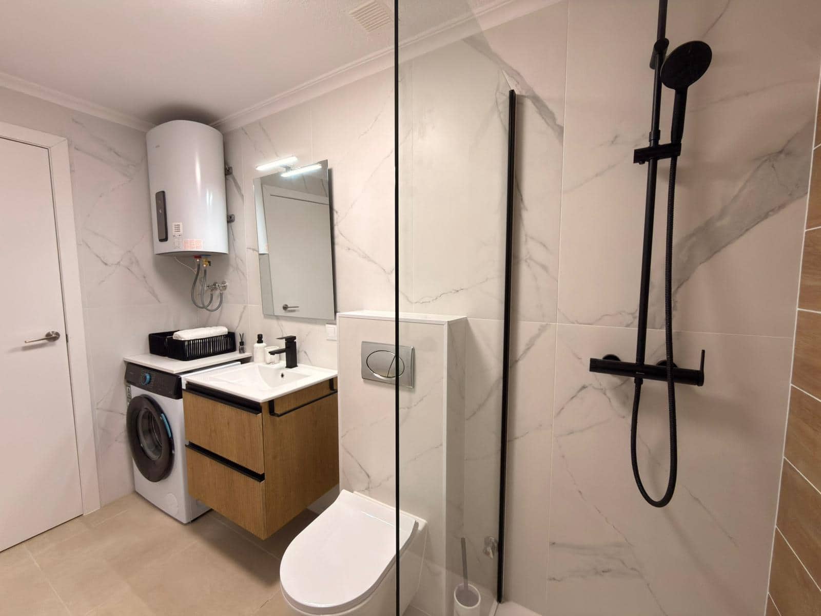 1 bedroom Apartment for sale in Torrevieja with garage - € 135,000 (Ref: 9860888)