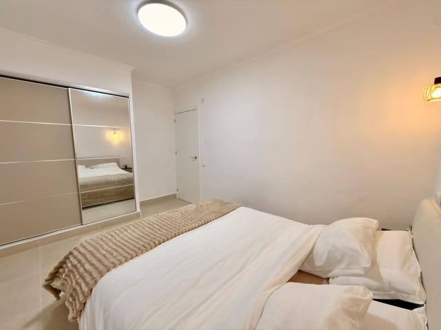 1 slaapkamer Appartement te koop in Avenida Habaneras - Curva de Palangre, Torrevieja met garage - € 135.000 (Ref: 9860888)