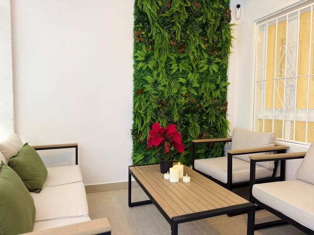 1 slaapkamer Appartement te koop in Avenida Habaneras - Curva de Palangre, Torrevieja met garage - € 135.000 (Ref: 9860888)