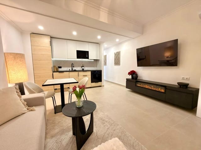 1 slaapkamer Appartement te koop in Avenida Habaneras - Curva de Palangre, Torrevieja met garage - € 135.000 (Ref: 9860888)