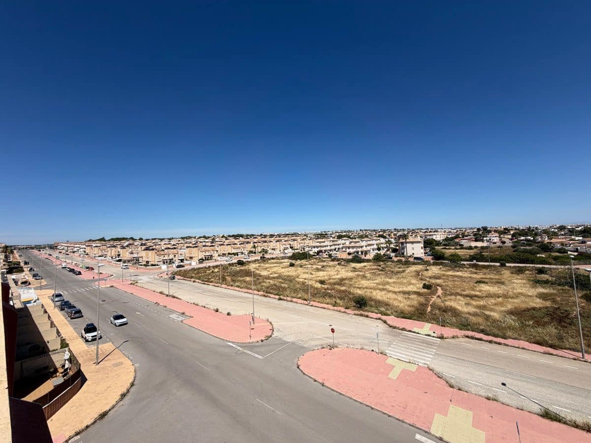 2 bedroom Apartment for sale in Dehesa de Campoamor with pool - € 214,995 (Ref: 9862107)